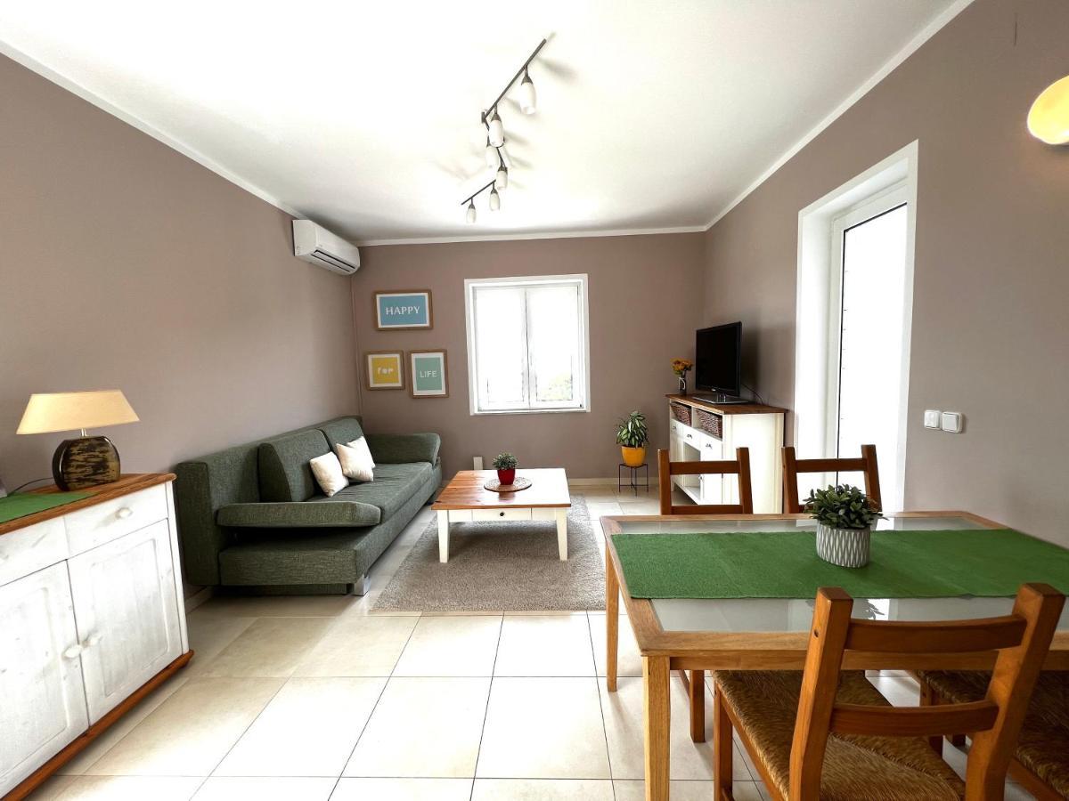 Apartments Ruzic ニヴィーチェ エクステリア 写真