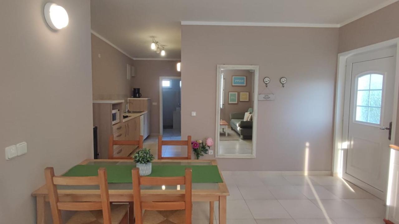 Apartments Ruzic ニヴィーチェ エクステリア 写真